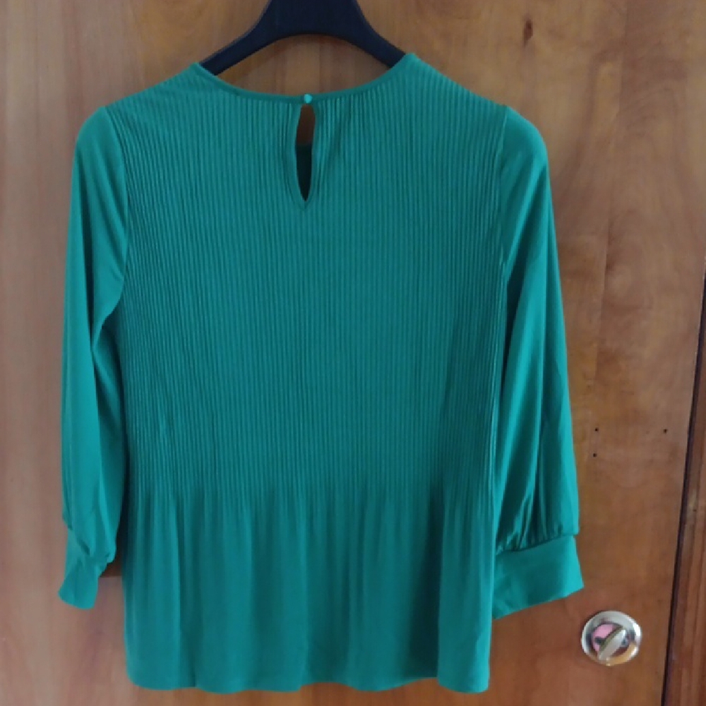 Adrianna Papell Relaxed Green Ribbed Blouse - Picture 5 of 6